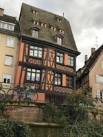 Strassburg: Ausfahrt auf der Ill