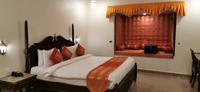 Hotelzimmer sieht auch ein bißchen nach 1001 Nacht aus, Bhanwar Singh Palace, Pushkar