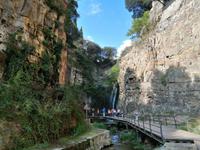 Tbilisi, Spaziergang zum Wasserfall, Bäderviertel