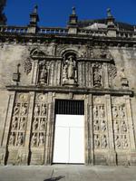 Santiago de Compostela - die heilige Pforte auf dem Totenplatz