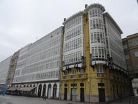 La Coruna - wunderschöne Balkone an der Avinada de la Marina