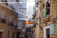 Reste eines Patronatsfestes.