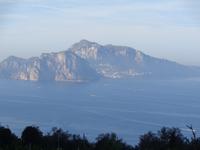 Italien - Sorrentinische Halbinsel - Wanderung Punta Campanella - Blick auf Capri