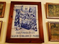 Wandfließe zum Restaurant Botín