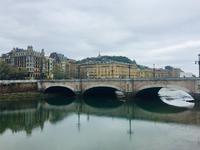 San Sebastián - am Ufer des Flusses Urumea
