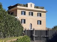 In den Vatikanischen Gärten. Wohnsitz des emeritierten Papstes.