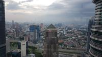 Malaysia, Kuala Lumpur, Blick von der Brücke der Petronas Towers