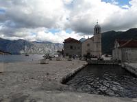 Perast - Insel Maria a. Felsen