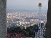 Blick vom Tibidabo-Berg auf Barcelona