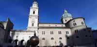 Kapitelplatz mit Dom in Salzburg