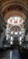 Innenansichten des Doms zu Salzburg