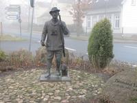 Walsrode: Denkmal füe den Heidedichter Herrmann Löns