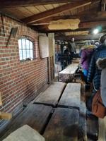 während der Führung durch die Windmühle, im Sägewerk