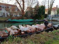 Winterliche Kahnfahrt mit Glühwein, der nette Fährmann