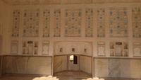 Vor zwei Jahren begann die Restaurierung, dieser Raum ist schon fertig - im Amber Fort