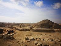 Sakkara Nekropolis mit Unas Pyramie im Vordergrund