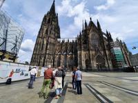 Flusskreuzfahrt A-ROSA • Der Kölner Dom während der Stadtrundfahrt in Köln