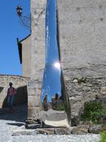 070  Schloss Tarasp Kunstwerk von Not Vital