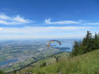166 Gleitschirmflieger an der Rigi