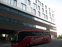 Unser Reisebus an unserem Hotel in Oslo 