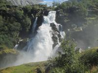 Wasserfall am Briksdalsbreen