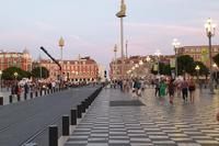 Abends auf dem Place Massena in Nizza