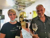 Andreas bei der Weinverkostung in der alten Rebe