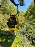 ... und von dort mit der kleinen Seilbahn hinauf auf den Monte Comino