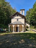 Die kleine Kapelle Madonna della Segna auf dem Monte Comino