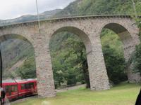 Fahrt mit dem Bernina-Express - Kreisviadukt in Brusio