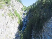 Zermatt - Fahrt mit der Gornergratbahn - fast ausgetrockneter Wasserfall