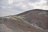 Am Krater des Vulkan Vulcano