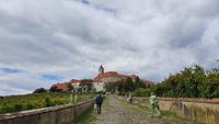 Spaziergang zur Stadt von der  Riegersburg