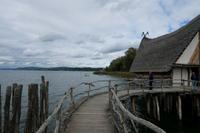 Blick über den Bodensee, im Hintergrund die Basilika Birnau