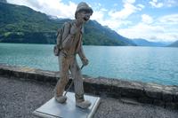 Holzskulpturen im ganzen Ort