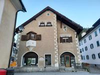 Sils i. E. - Engadiner Häuser im Ortskern