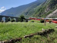 Fahrtimpressionen mit dem Bernina-Express (Kreisviadukt von Brusio)