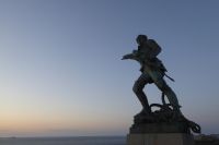 Tag 8 St. Malò. Denkmal des Corsaren Robert Surcouf