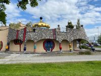 Bodensee - Markthalle Altenrhein (Hundertwasser-Architektur)
