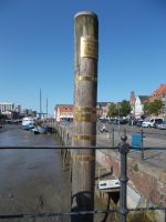 DSCN5154.JPG   Hochwassersäule Husum