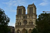 Stadtspaziergang durch Paris - Notre Dame auf der Seine Insel