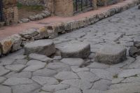 Damit man kann keine nassen Füße bekommt