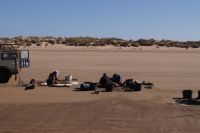 Hier werden Muscheln sortiert. Der Strand gehört nicht mehr zum Nationalpark, der fängt erst bei den Dünen an