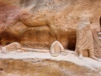 Petra - Spaziergang durch den Siq... (Kamelkarawane)