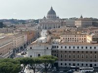Blick von der Engelsburg auf den Petersdom