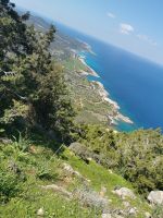 Türkisfarbenes Meer und schroffe Felsen, Akamas Halbinsel