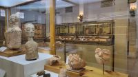 Rundreise Jordanien - Museum mit Ain Ghazal Statue an der Zitadelle in Amman