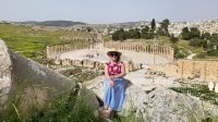 Rundreise Jordanien - Franzi in der antiken römischen Siedlung in Jerash