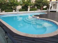 Pool im Hotel La Pineta