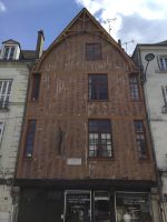 Hier soll Jeanne d‘Arc ihre Rüstung bekommen haben….